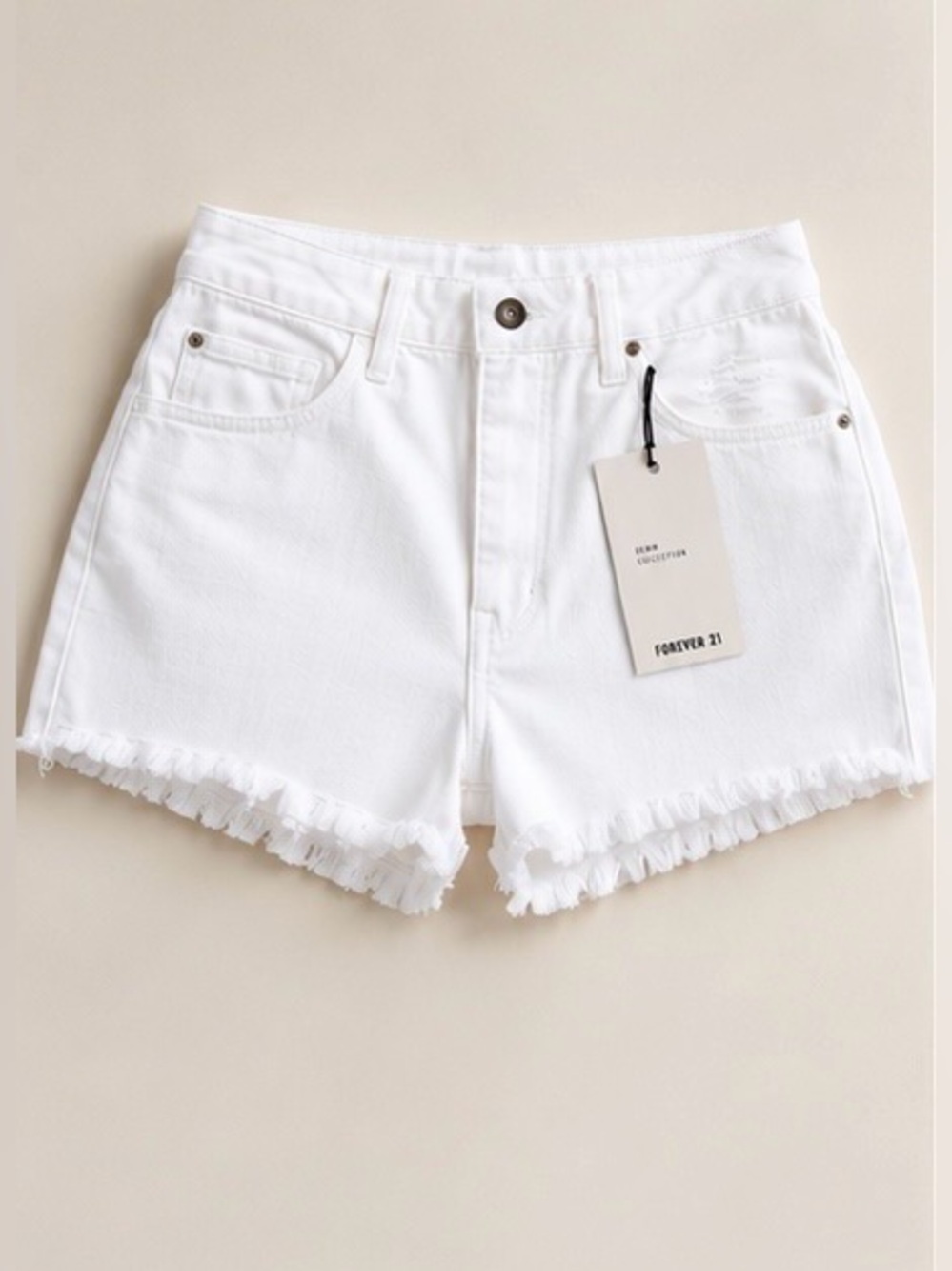 Forever 21 White High Rise Denim Shorts Size 27 NWT Frayed Hem